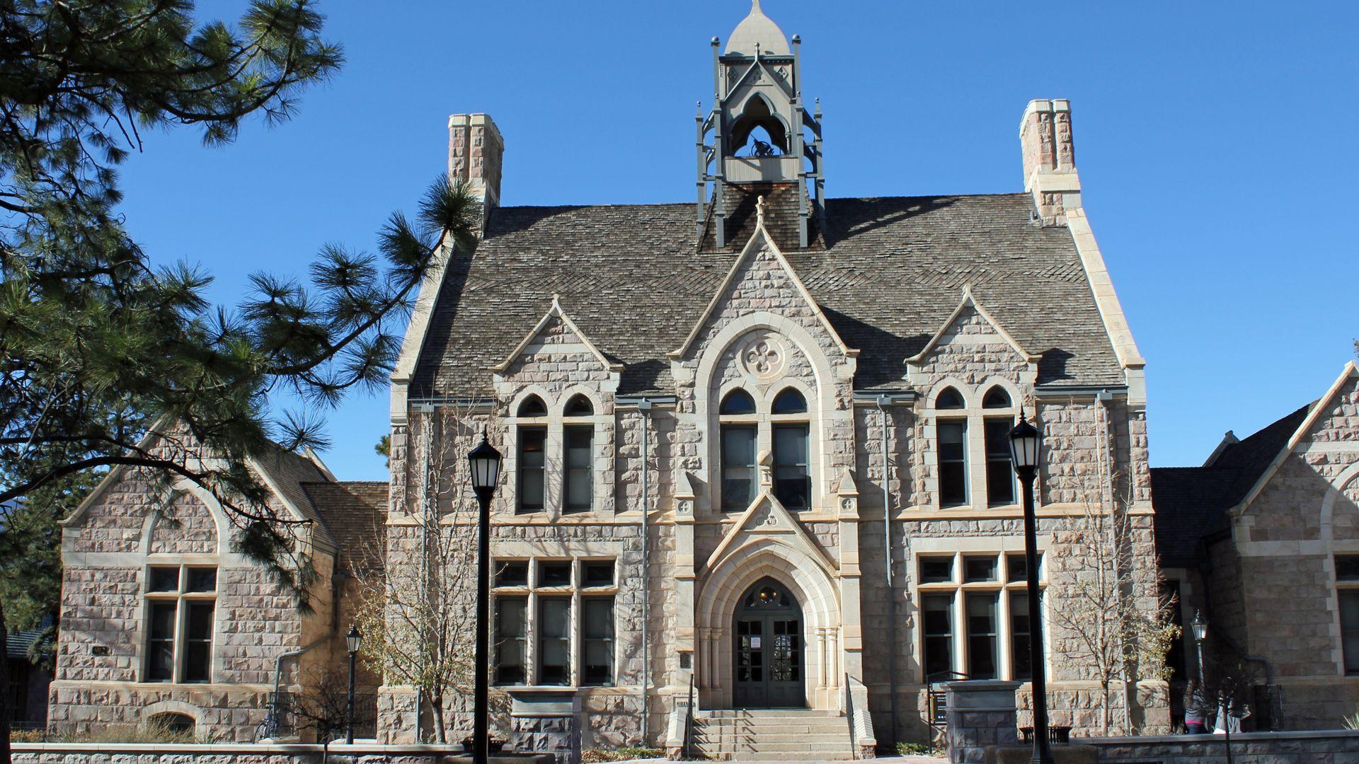 St. Mary's Inn - Where To Stay For Colorado College Visits