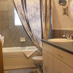 Places to Stay in Colorado Springs with Jacuzzi Suites