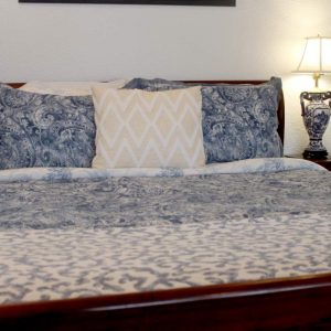 Places to Stay in Colorado Springs with Jacuzzi Suites