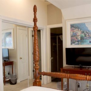 Perfect Colorado Springs Getaways - The Driftwood Suite